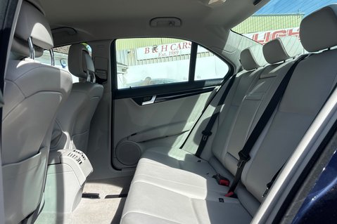 Mercedes-Benz C Class C180 BLUEEFFICIENCY EXECUTIVE SE AUTOMATIC 10 SERVICES  11