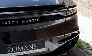 Aston Martin DBS Superleggera 22