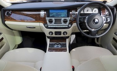 Rolls-Royce Ghost 13