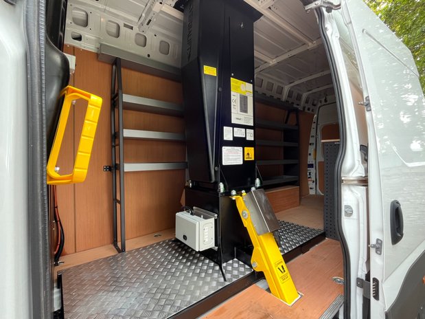 Iveco Daily 70C18 4100 c/w 140DEG VTL 2200mm access platform 5