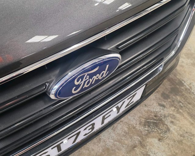 Ford Transit Custom 300 L2 DIESEL FWD 2.0 Eco Blue 170ps Low Roof Limited Van