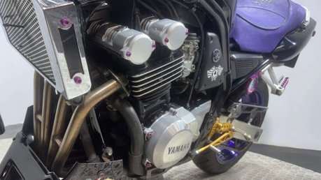Yamaha FZS FAZER 1999 PROJECT BIKE SPARES OR REPAIR COMMUTER 600CC 28