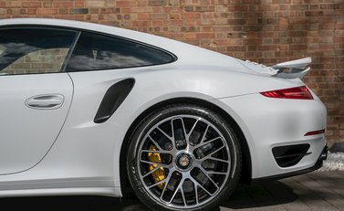 Porsche 911 (991) Turbo S 30