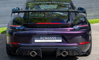 Porsche Cayman GT4 RS (718) 5