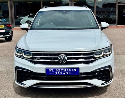 Volkswagen Tiguan 2.0 Tiguan R-Line TDI Semi-Auto 5dr 5