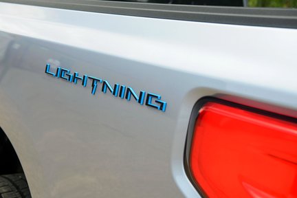 Ford Lightning Lariat Electric 14