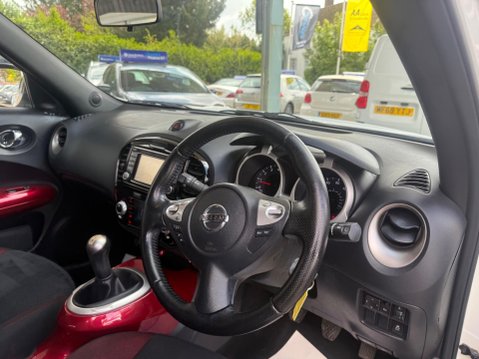 Nissan Juke 1.6 Acenta Premium Euro 5 (s/s) 5dr 12