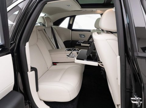 Rolls-Royce Ghost V12 SWB 12