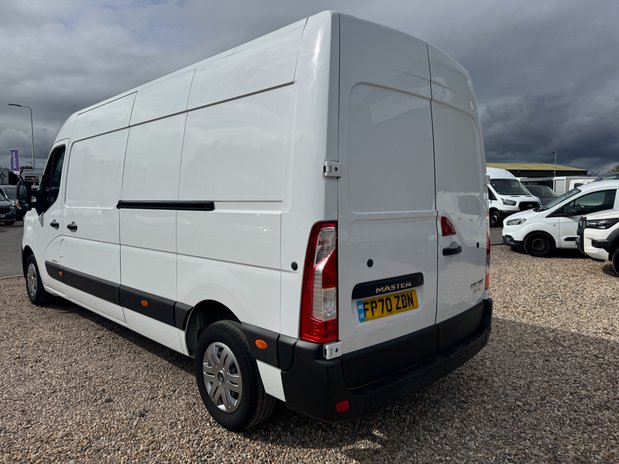 Renault Master LWB L3H2 Medium Roof Business 35 Air Con Sensors EURO 6 10