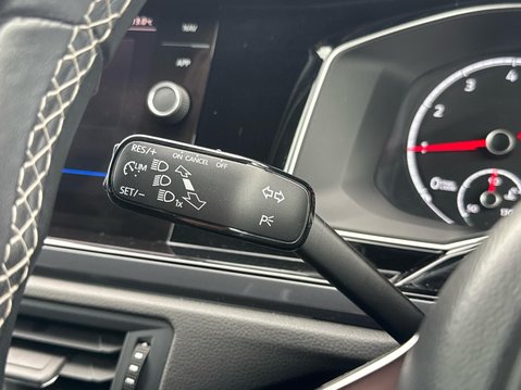 Volkswagen Polo R-LINE TSI DSG 34