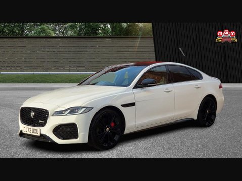Jaguar XF R-DYNAMIC S 10