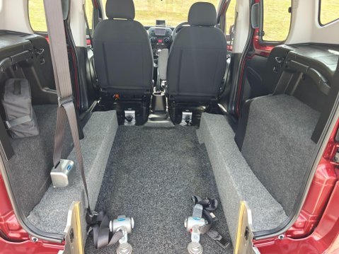 Fiat Qubo 1.4 Lounge Euro 6 5dr WAV Wheelchair Accessible Vehicle 27