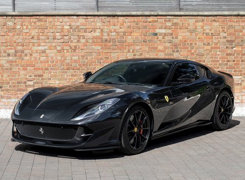 Ferrari 812 Superfast 6
