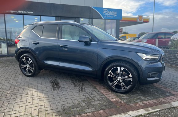 Volvo XC40 2.0 T4 INSCRIPTION PRO AUTO PETROL 8