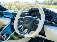 Lamborghini Urus V8 14