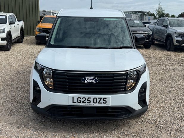 Ford Transit Courier Petrol SWB L1H1 Low Roof Limited Air Con Alloys Nav Sensors EURO 6 3