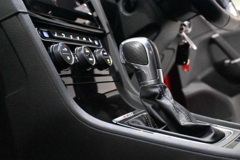 Volkswagen Golf R TSI 4MOTION DSG 33