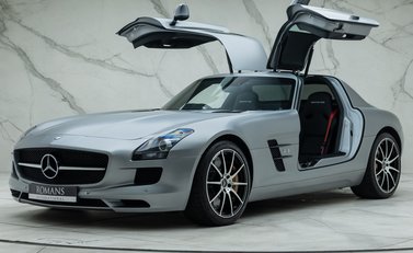 Mercedes-Benz SLS AMG GT 5