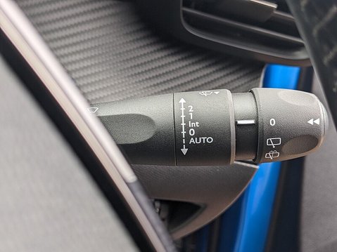 Peugeot 208 PURETECH ALLURE PREMIUM S/S 27