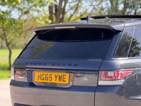 Land Rover Range Rover Sport 4.4 Range Rover Sport Autobiography Dynamic SDV8 Auto 4WD 5dr 12