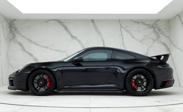 Porsche 911 (992) Carrera 4 GTS 2
