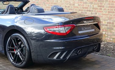 Maserati Grancabrio MC 11