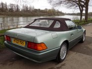 Mercedes-Benz SL Series 500SL-32 9