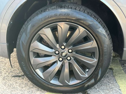 Land Rover Discovery Sport 2.0 Discovery Sport R-Dynamic S D Automatic 4WD 5dr *NATIONAL DELIVERY* 35