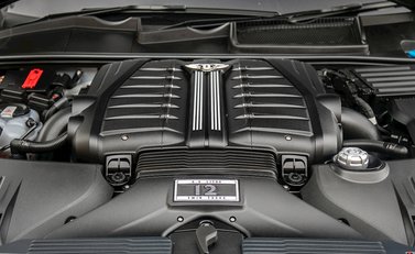 Bentley Bentayga 32