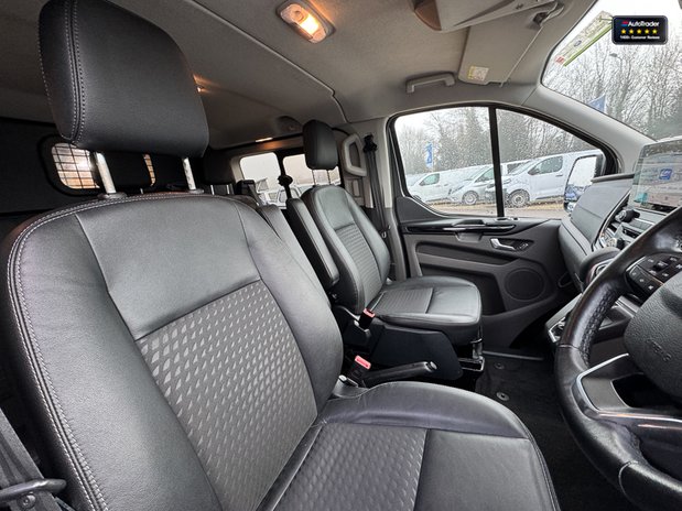 Ford Transit Custom Crew Cab AUTO SWB L1H1 Sport 320 Air Con SELECT 18