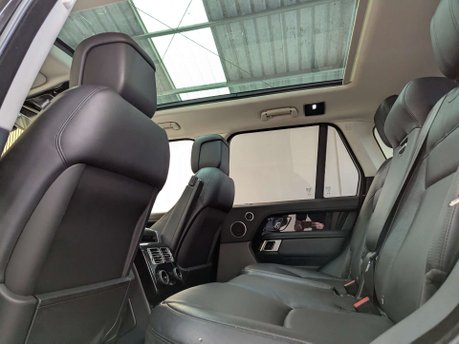 Land Rover Range Rover 3.0 Range Rover Vogue SDV6 Auto 4WD 5dr 43