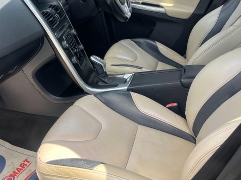 Volvo XC60 2.4 D5 R-Design Nav Geartronic AWD Euro 5 5dr 30