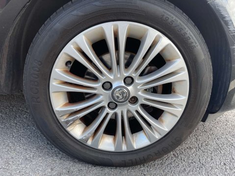 Vauxhall Corsa 1.2 Corsa SE 5dr 27
