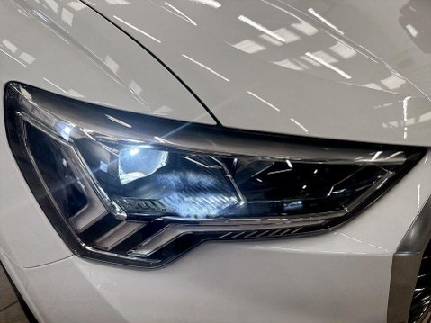 Audi Q3 1.4 TFSIe 45 S line SUV 5dr Petrol Plug-in Hybrid S Tronic Euro 6 (s/s) 13k 9