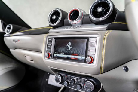 Ferrari California T. MAGNERIDE SUSPENSION. BESPOKE INTERIOR. TWO-TONE BODYWORK. CARPLAY. 36