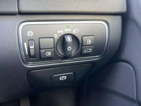 Volvo V60 2.0 D4 Lux Nav Auto Euro 6 (s/s) 5dr 53