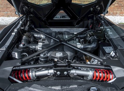 Lamborghini Aventador SV LP750-4 Roadster 35