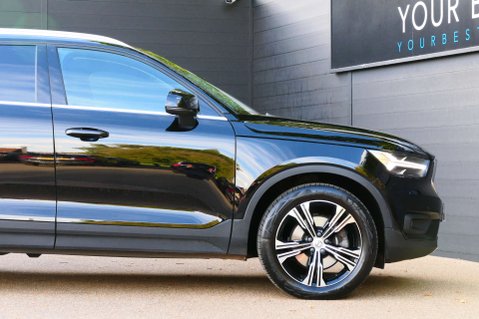 Volvo XC40 2.0 XC40 Inscription Pro B4 MHEV Auto 5dr 12