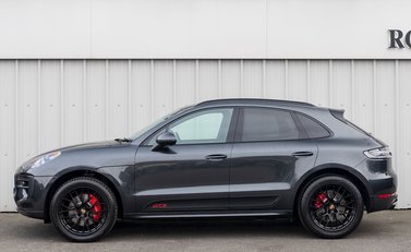 Porsche Macan GTS 2