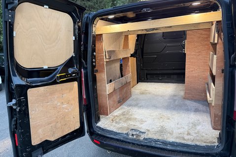 Ford Transit Custom 280 LIMITED ECOBLUE - NO VAT - 1 OWNER—FULL SERVICE HISTORY -APPLE CARPLAY  38