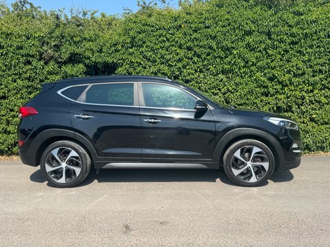 Hyundai TUCSON 2.0 CRDi Premium SE SUV 5dr Diesel Manual 4WD Euro 6 (136 ps) 4