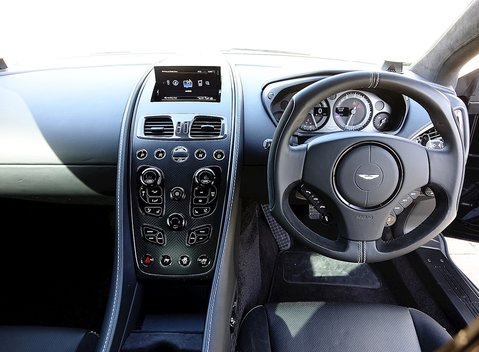 Aston Martin Vanquish Carbon Edition 23