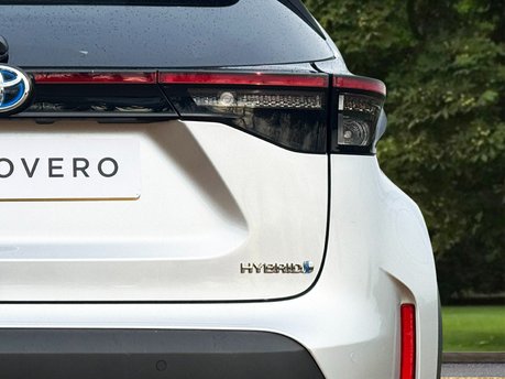 Toyota Yaris Cross EXCEL 25