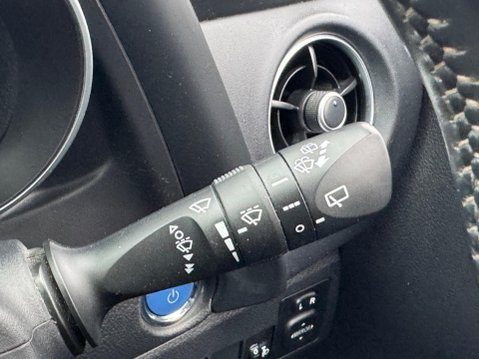 Toyota Auris 1.8 VVT-h Business Edition Touring Sports CVT Euro 6 (s/s) 5dr (Safety Sens 32