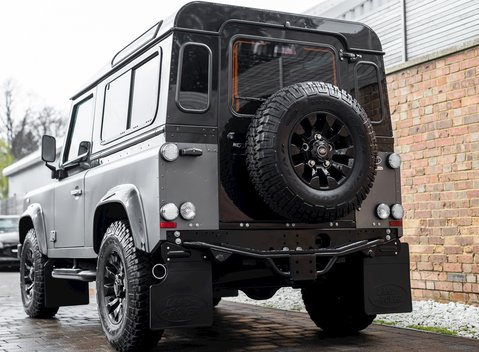 Land Rover Defender 90 Autobiography Edition 23
