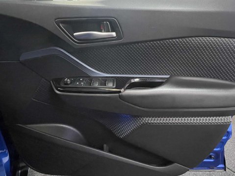 Toyota C-HR 1.8 C-HR Design HEV CVT 5dr 10