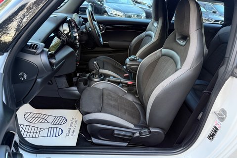 Mini Hatch JOHN COOPER WORKS - NANUQ WHITE - MINI SERVICE HISTORY 4