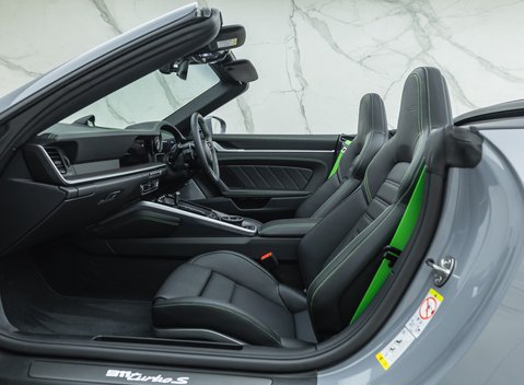 Porsche 911 Turbo S CABRIOLET (992) 14