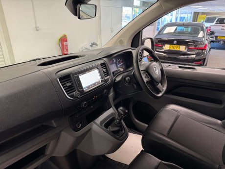 Vauxhall Vivaro 1.5 Vivaro 2900 Sportive S/S 11