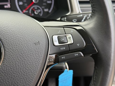 Volkswagen T-Roc SE TSI EVO 14